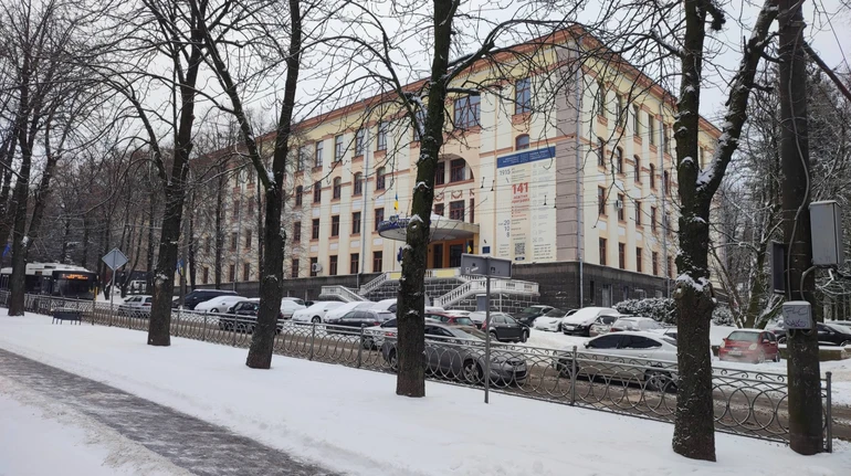 В Ривне вуз зачислил военного на обучение без его согласия: боец узнал об этом во время сессии