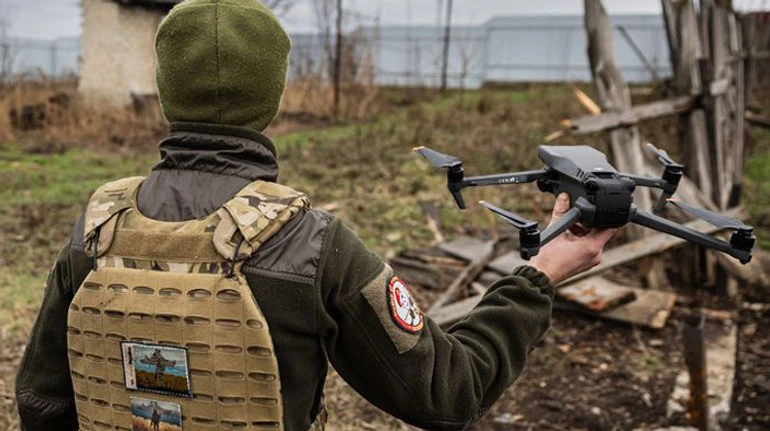Воювали б зараз за Дніпро, а не за Бахмут. Як весільні дрони допомагають Силам оборони