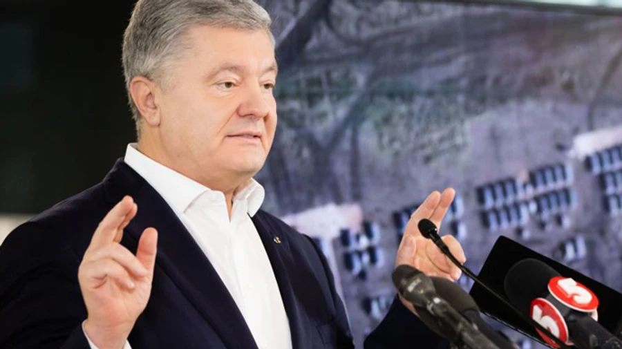 Порошенко в ответ на упрек об олигархах обозвал Зеленского детищем Коломойского