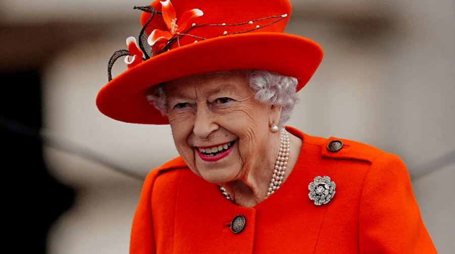 Елизавета II провела ночь в больнице