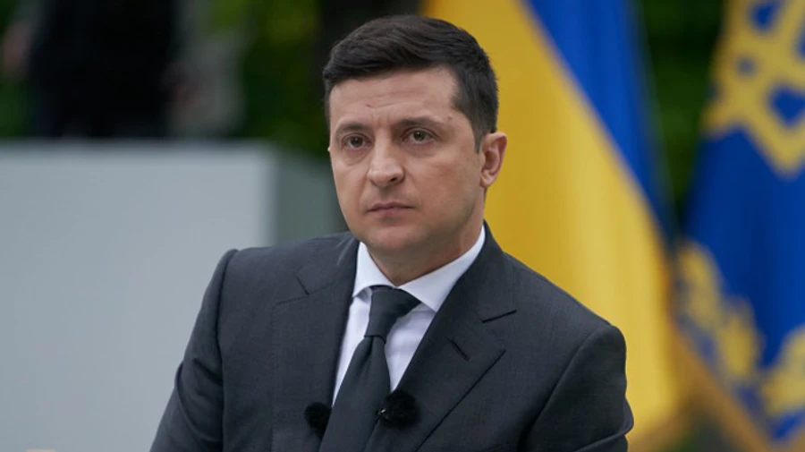 Зеленський про референдум Тимошенко: 20 років політичних перевзувань 