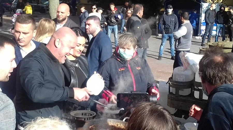 Боксер Узелков нагодував вінниччан кашею від ОПЗЖ: поліція завела справу за підкуп