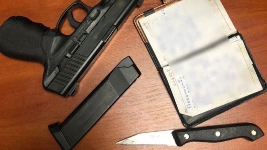 У Києві чоловік стріляв по авто патрульних