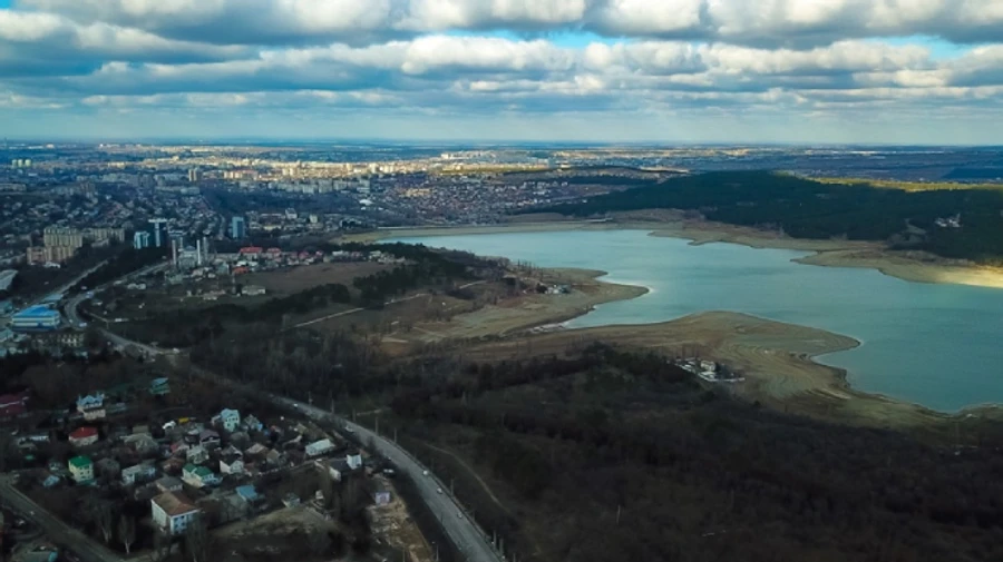 Водосховища Сімферополя сильно обміліли: окупанти шукають вихід із ситуації