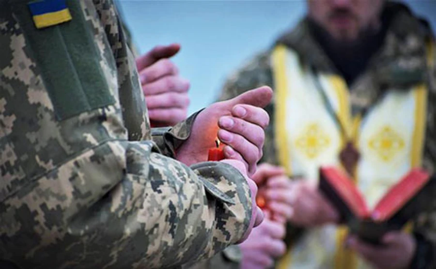 Епіфаній привітав військових з Днем ЗСУ і закликав владу захистити капеланів 
