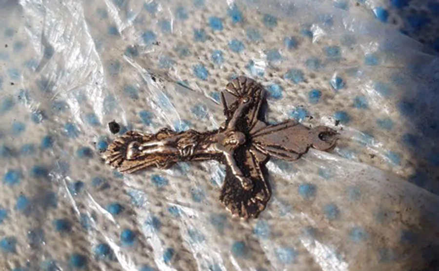 Под Днепром выкопали мешки с вещами погибших под Иловайском бойцов