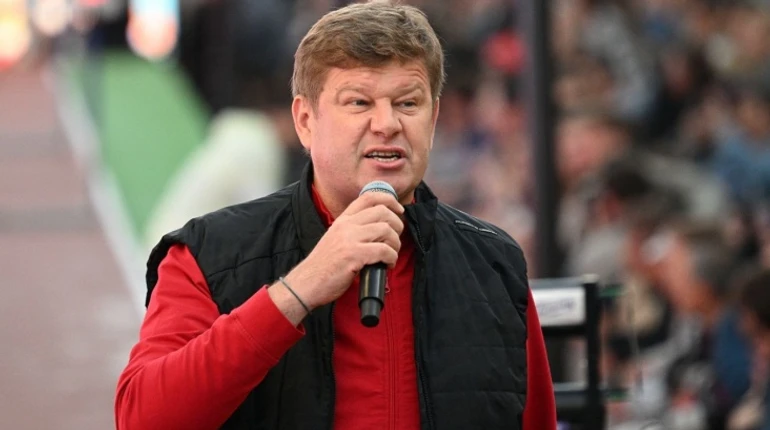 Одиозный российский спортивный комментатор вместе с другими пропагандистами попал под санкции ЕС