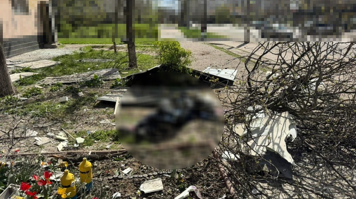 Death toll rises to four after Russian strikes on Kherson