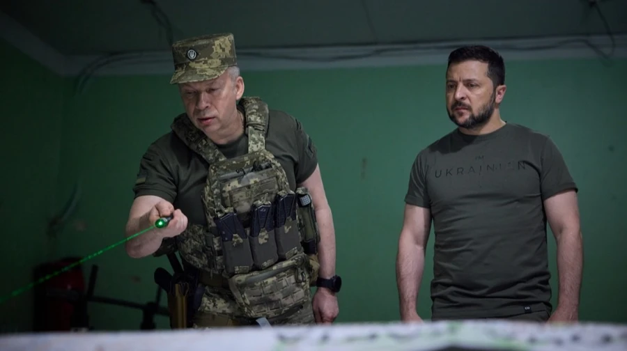 Zelenskyy e o comandante-em-chefe concordam com as ações militares da Ucrânia durante o cessar-fogo da Páscoa
