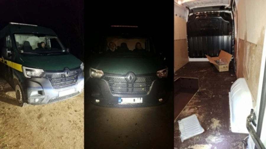 В Латвии задержали украинцев, перевозивших мигрантов в автобусе якобы Погранслужбы