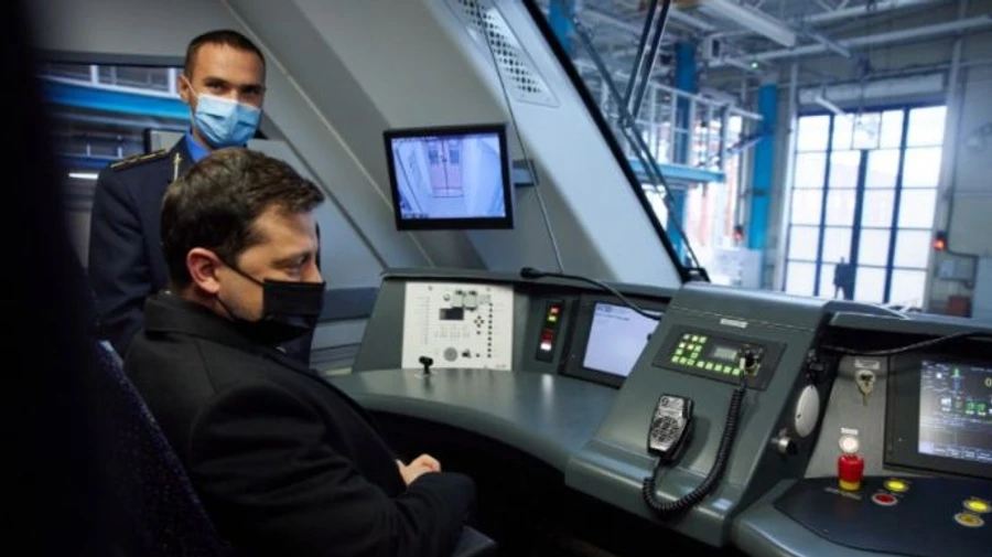 Зеленський прокатався на новому дизелі з Дарниці на вокзал