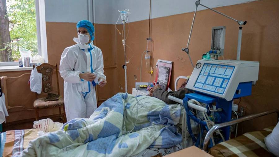 КШЭ: Текущая волна эпидемии Covid-19 может захватить начало 2022 года