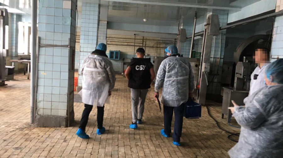 Поставив знак якості на 16 тонн бракованої печінки для військових - підозра державному ветлікарю