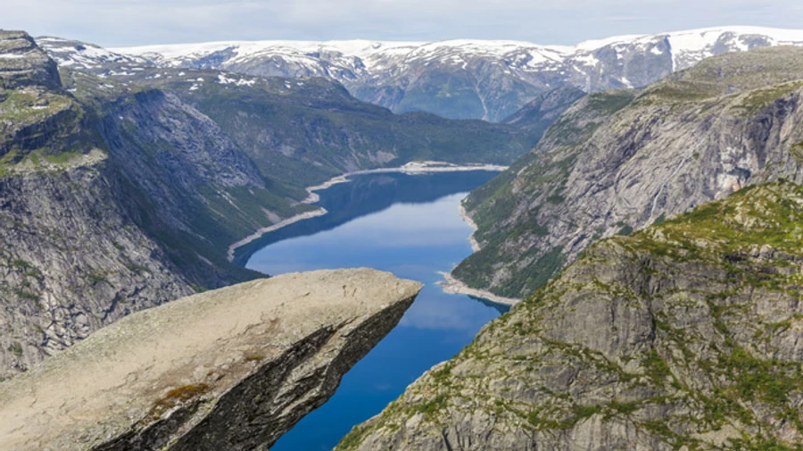 Норвегія дозволила в'їзд вакцинованим українцям