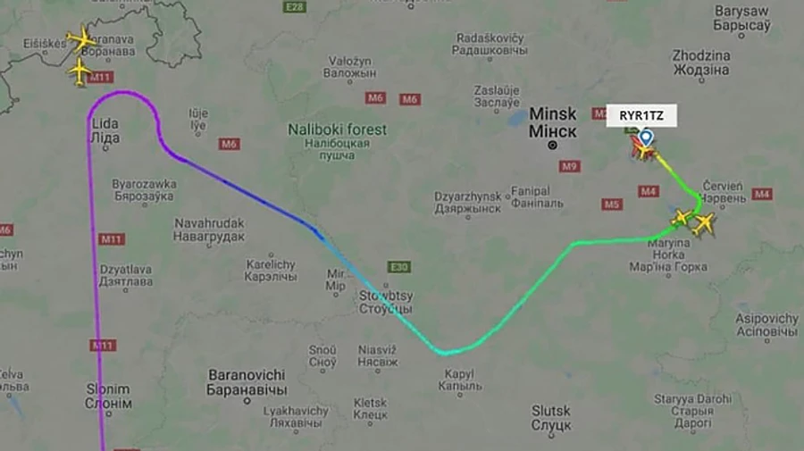 Латвія та Естонія відреагували на посадку в Мінську Ryanair з опозиціонером