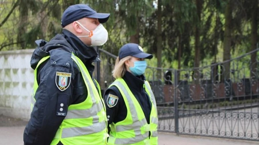 В Киеве вводят поминки по графику под усиленным надзором полиции