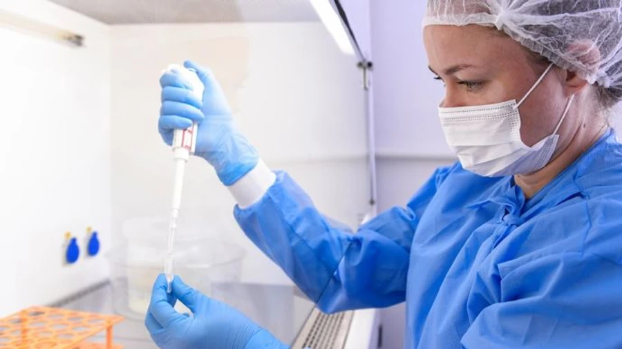 COVID в Україні: 8 тисяч хворих і 2,8 тисячі госпіталізованих, Київ – другий