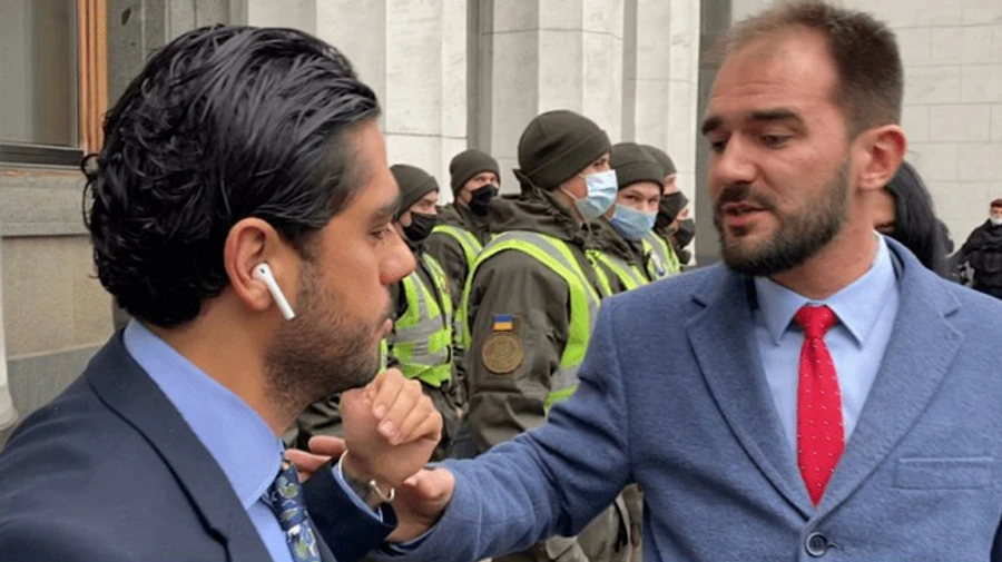 Юрченко и Лерос пособачились в кулуарах Рады