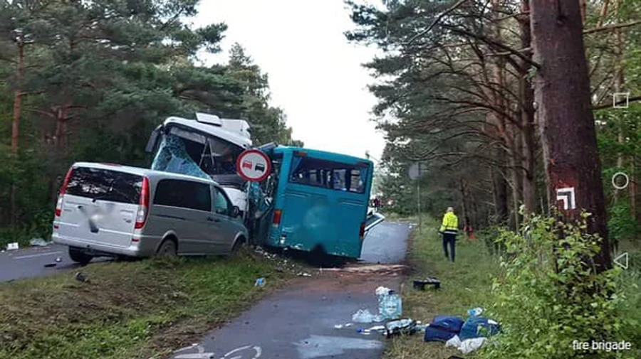 У Польщі сталася ДТП за участі трьох автобусів, 14 постраждалих