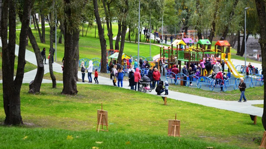 Лише 10% українців сиділи вдома після першого послаблення карантину