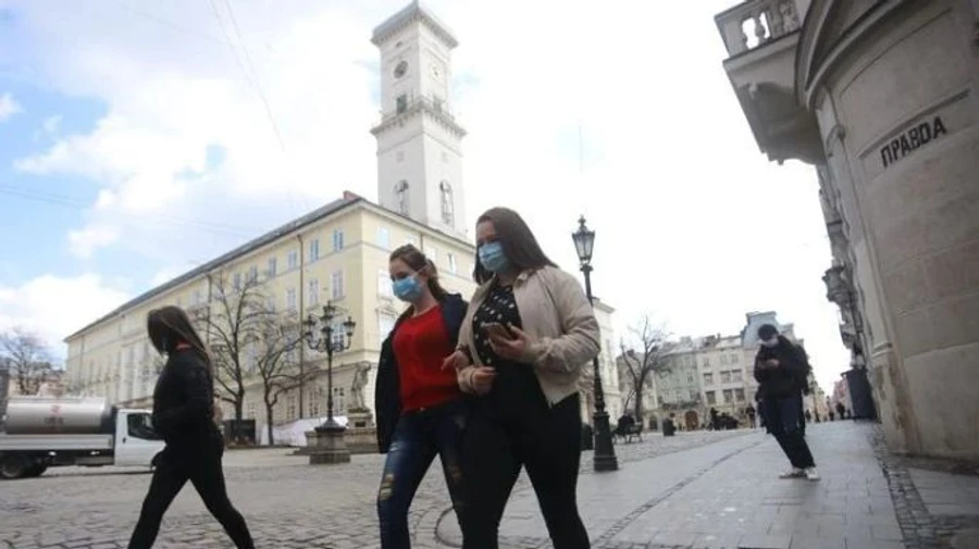 Во Львове – рекордное количество случаев COVID-19, Садовой назвал три причины