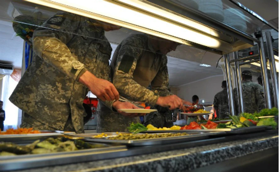 В ОП боятся перебоев с питанием в армии из-за коронавируса