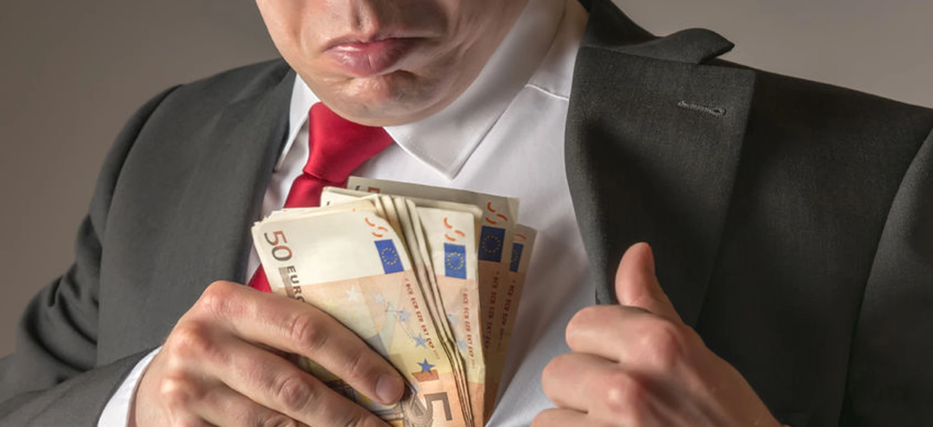 Любителі кешу. Скільки готівки у нардепів та як вони її зберігають