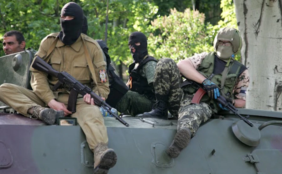 Разведка: Боевики нарушают тишину, усиливаются на 3 направлениях