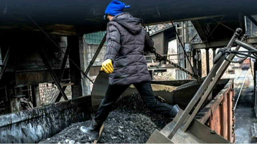 Moscow-backed Luhansk People's Republic says it lacks funds for miners' pay, seeks support from Putin