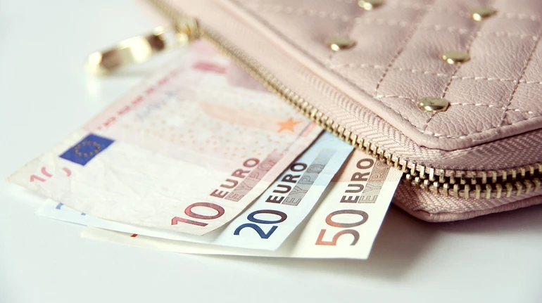 Germany to cut payments to Ukrainian refugees: details of changes revealed