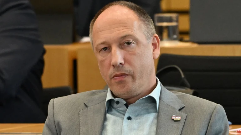 Немецкая партия AfD пытается выведать маршруты поставок оружия Украине для Кремля – Politico