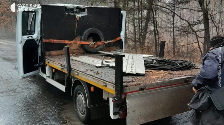 РФ вдарила по авто комунальників біля Слов’янська – є загиблий та поранені