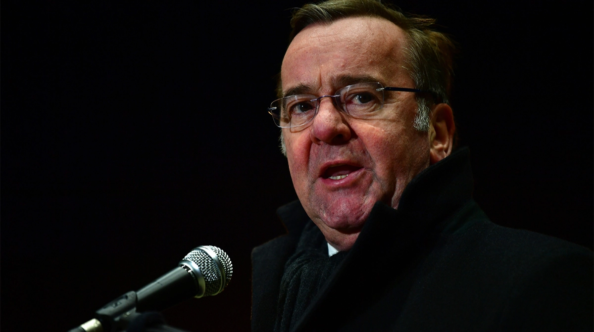 German defence minister: Security guarantees for Ukraine must not become another Budapest Memorandum