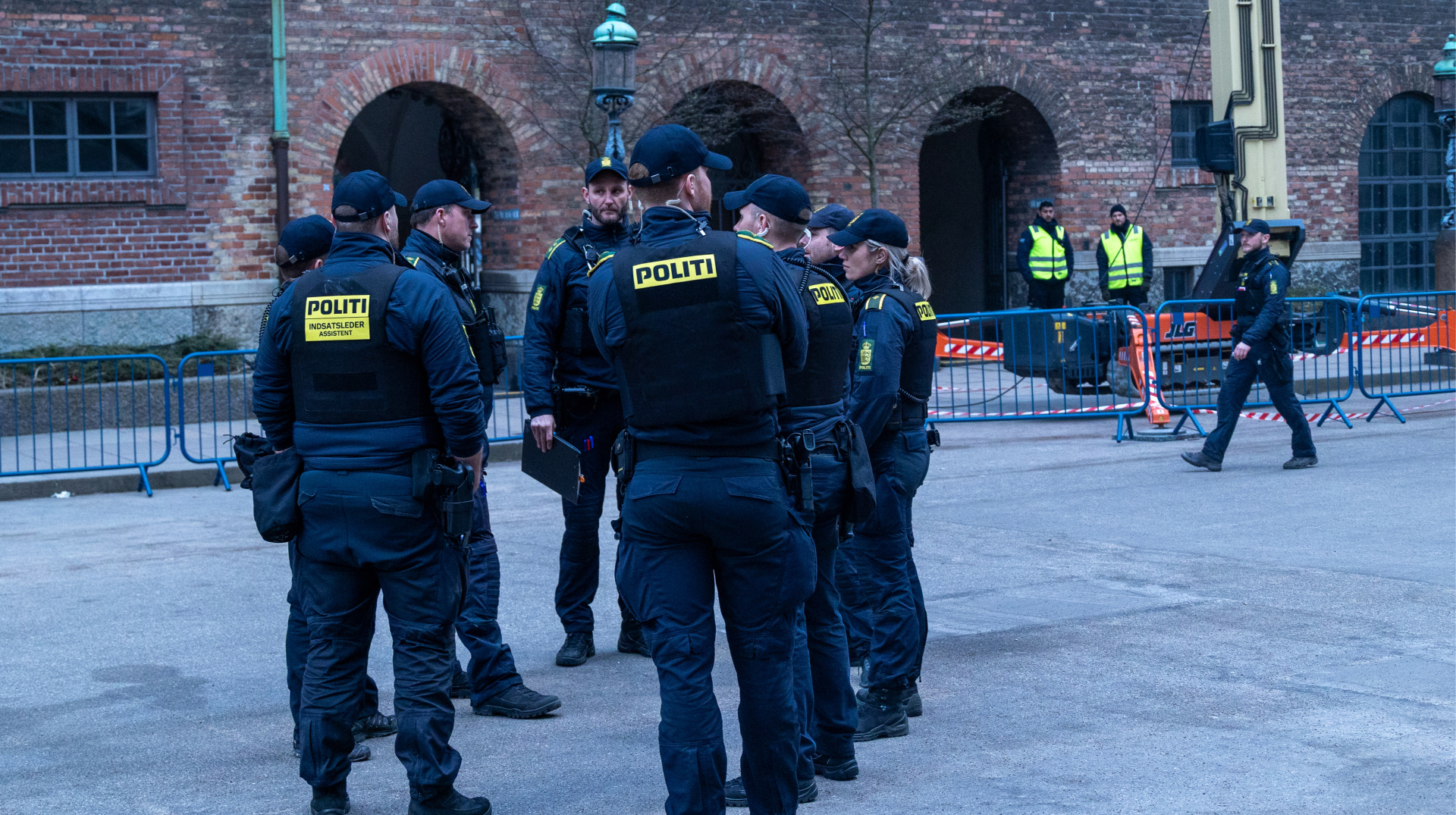 У Данії під час виїзду на пожежу відкрили вогонь по поліцейських: троє поранених