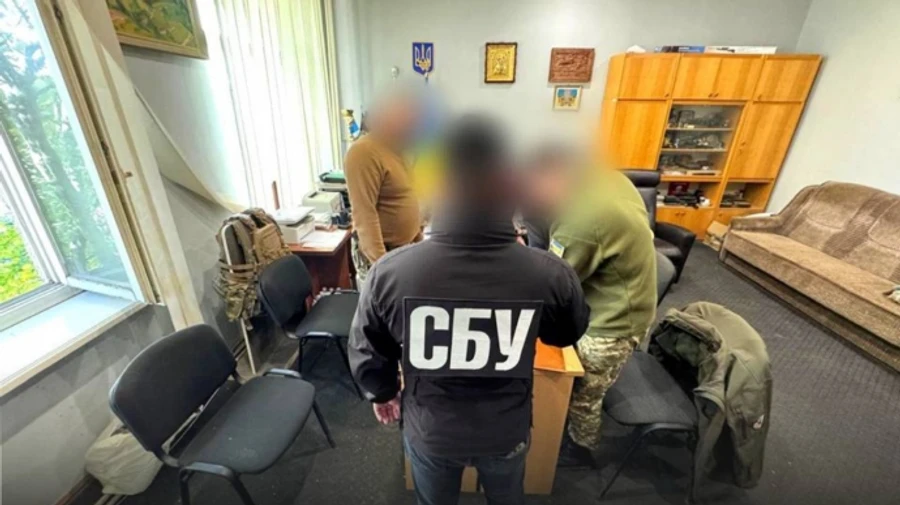 Взятки за уклонение от мобилизации: на Закарпатье погорел начальник ТЦК и замкомбрига ТРО
