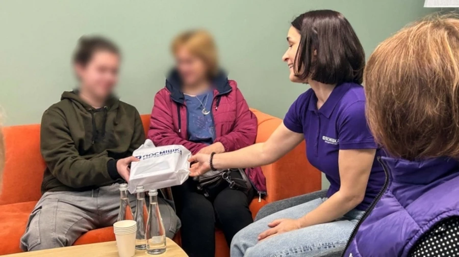 З тимчасово окупованих територій виїхали ще 7 дітей з родинами