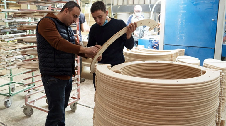 Згоріло майже все. Як підприємець відновив виробництво дитячих меблів в Ірпені на 60 країн світу