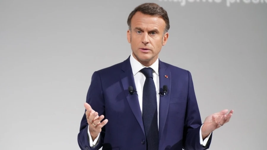 Макрон розглядає розпуск парламенту та дострокові вибори – Bloomberg