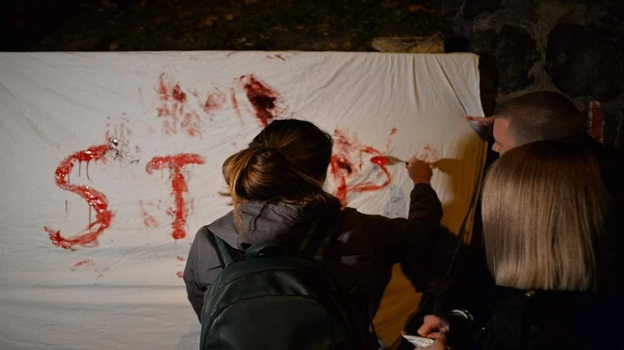 Под посольством Ирана требовали прекратить продавать России дроны-камикадзе