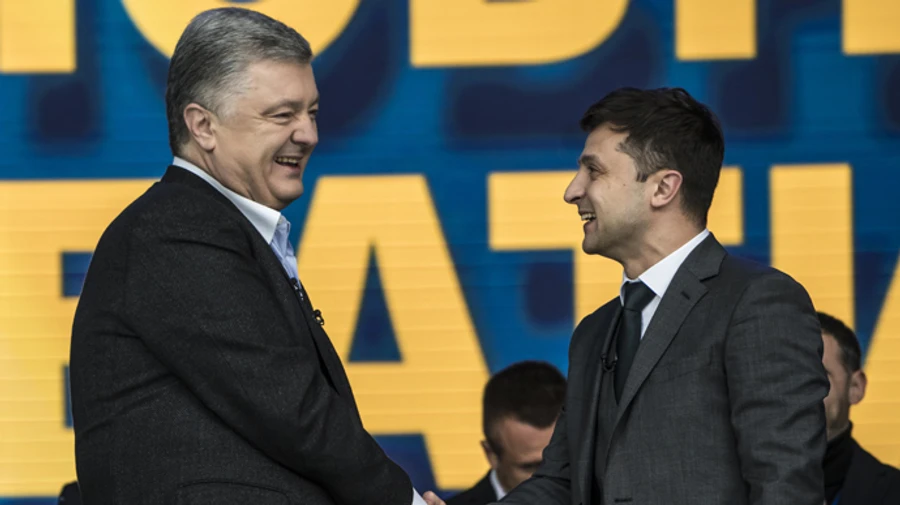 Президентський рейтинг: Зеленський і Порошенко йдуть нога в ногу