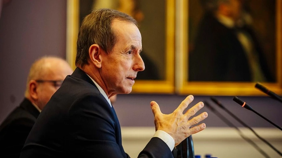 Спикер Сената Польши получил пакет с угрозами и взрывчаткой