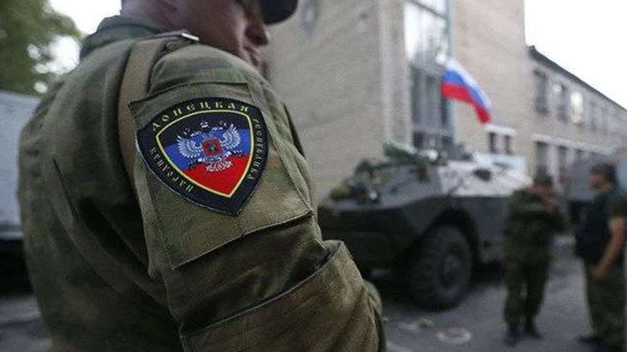 Окупанти закликають мешканців ОРДЛО йти на військову службу