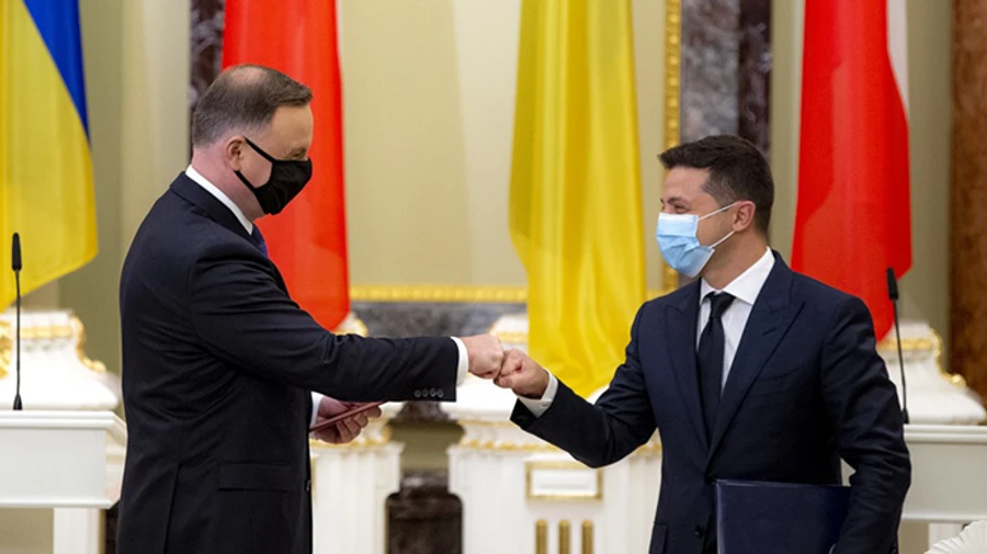 У президента Польши, который встречался с Зеленским, обнаружили коронавирус