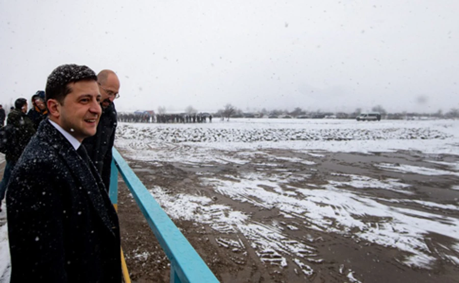 Українці вважають дії влади щодо Донбасу неуспішними