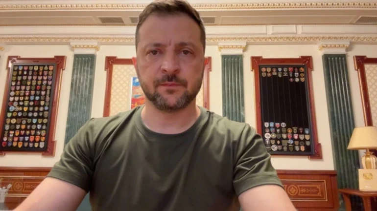 Зеленский говорил с Радой о своем законопроекте относительно НАБУ и САП. В четверг обещает результат