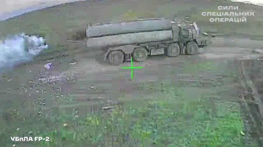 Ukrainian FP-2 drones destroy S-400 system launcher and ammunition depot in Crimea