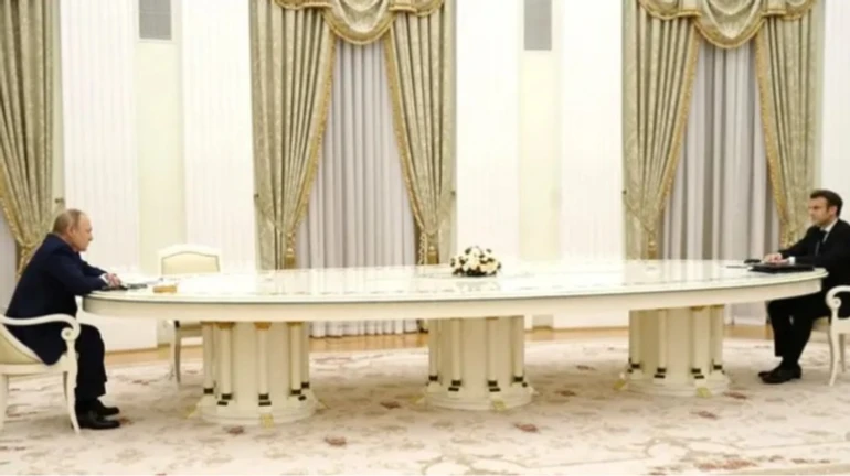 В МИД Франции объяснили, почему Макрон хочет возобновить контакты с Путиным