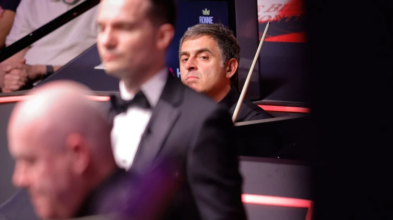 О'Салливан оформил гандикап над Хиггинсом, вылет Уилсона и Уильямса: результаты матчей на чемпионате мира по снукеру