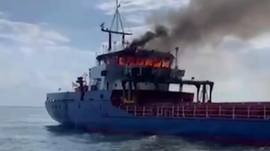 Russians attack foreign ship loaded with maize: two sailors missing