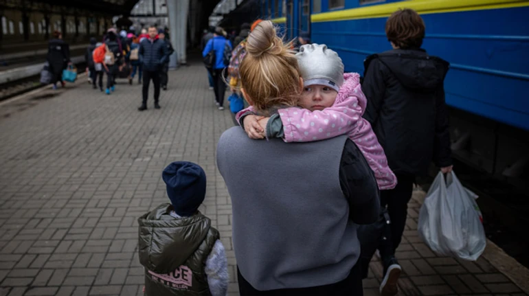 Выбор между безопасностью и правами ребенка: о чем теперь День защиты детей в Украине